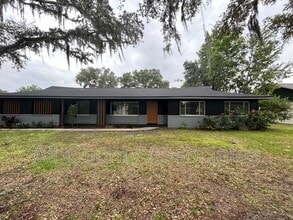 3465 Peacock Ln in Mulberry, FL - Building Photo - Building Photo