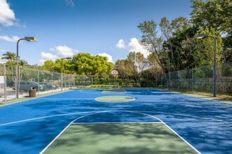 Club Caribe in Coconut Creek, FL - Building Photo - Building Photo