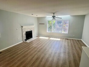 415-34th 1/2 34th Half St in Virginia Beach, VA - Foto de edificio - Building Photo