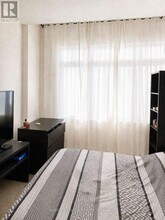 32 Carville Woods Cir in Vaughan, ON - Building Photo - Building Photo