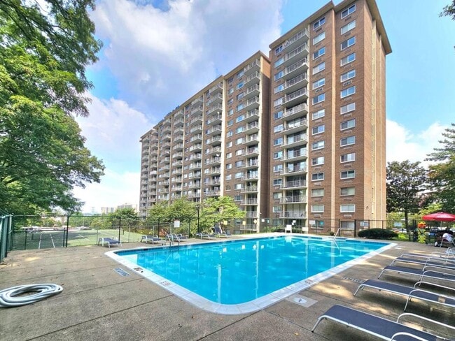 property at 2059 Huntington Ave