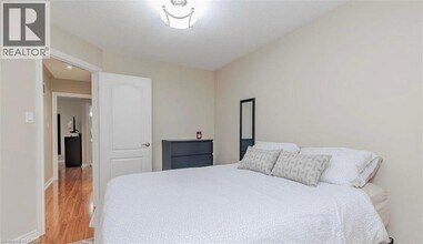 62 Angelucci Dr in Brampton, ON - Building Photo - Building Photo