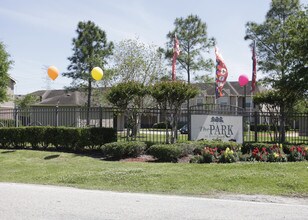 The Park at Fort Bend in Stafford, TX - Building Photo - Building Photo