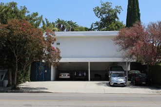 4350 Colfax in Studio City, CA - Building Photo - Building Photo