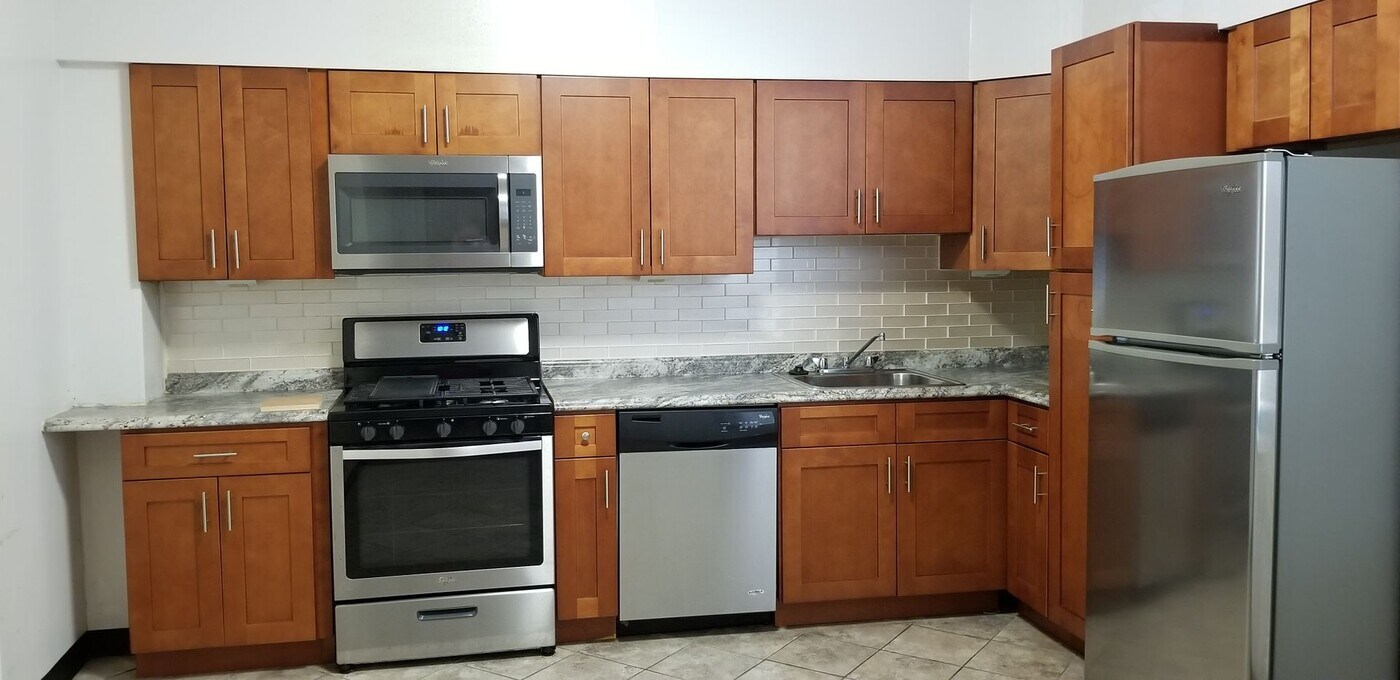 1 Boundary St in Pittsburgh, PA - Building Photo