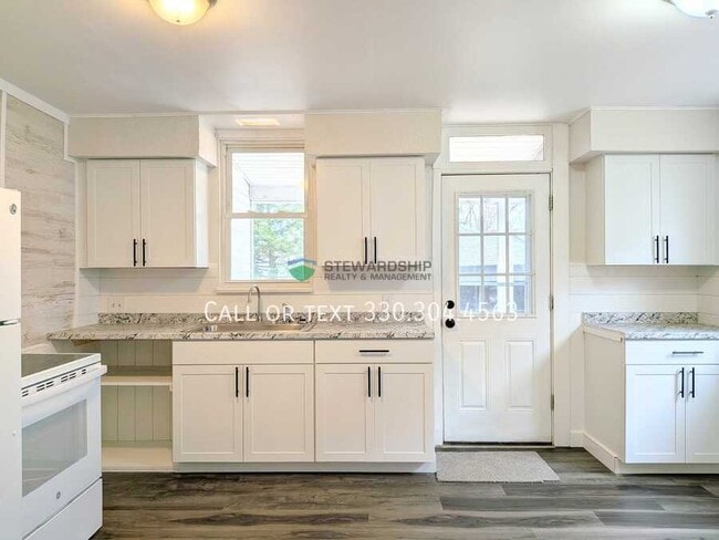 property at 1412 16th St NW