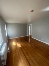 62 Hughes St in Hartford, CT - Building Photo - Building Photo