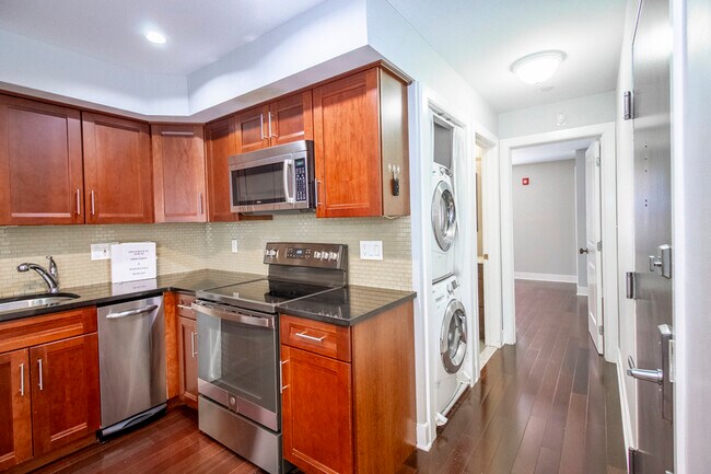 1522 Race St in Philadelphia, PA - Building Photo - Building Photo