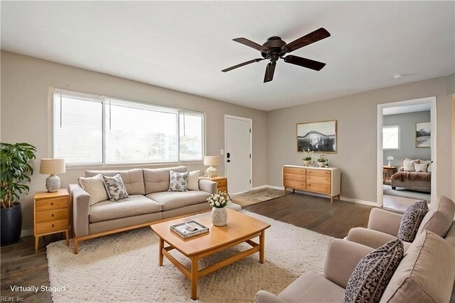 1226 Little Bay Ave, Unit 10 in Norfolk, VA - Building Photo - Building Photo