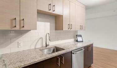 99 Kneeland St, Unit 1012 in Boston, MA - Foto de edificio - Building Photo