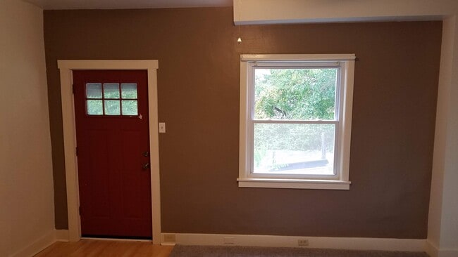 property at 1937 Meadville St