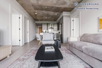 3030 Potomac Ave in Arlington, VA - Foto de edificio - Building Photo