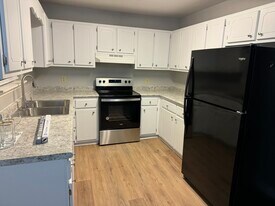 120 Pineview Rd in Statesboro, GA - Building Photo