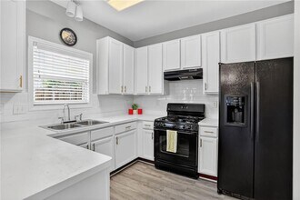 230 Valley Xing in Canton, GA - Building Photo - Building Photo