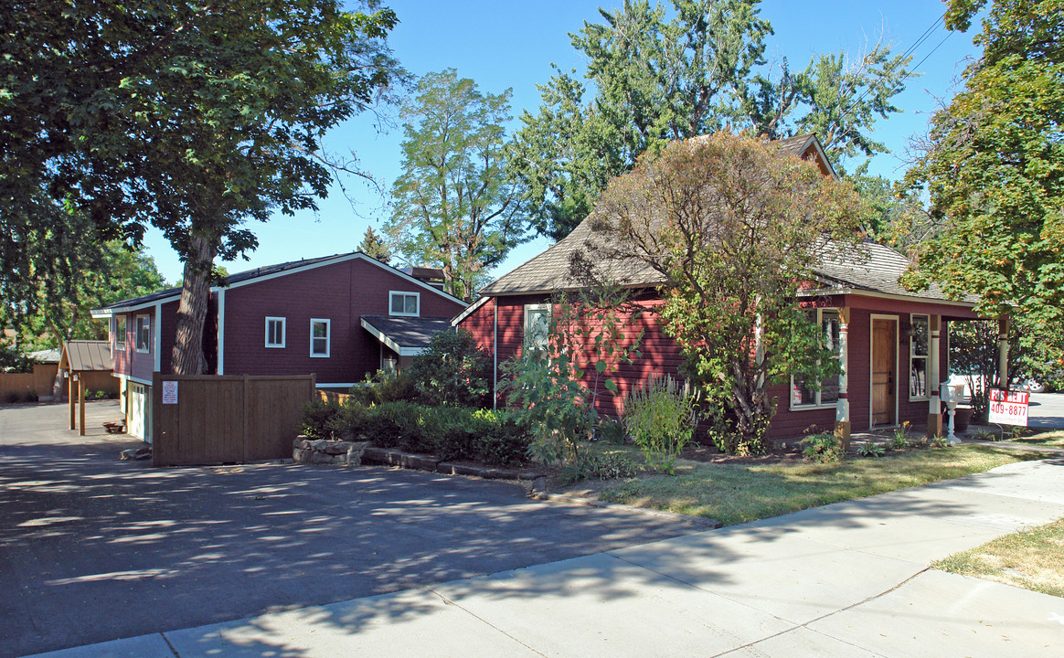 745 E Warm Springs Ave in Boise, ID - Building Photo