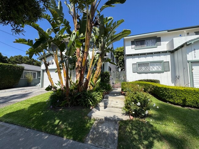 2309 5th St, Unit 2309 5th St #3 in Santa Monica, CA - Building Photo - Building Photo