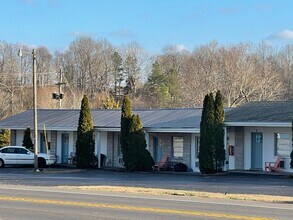 4975 US-62 in Kuttawa, KY - Building Photo - Building Photo