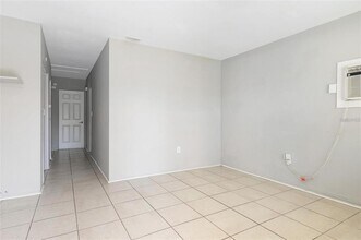 3235 6th Ave S in St. Petersburg, FL - Building Photo - Building Photo