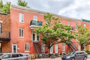 954 Du Collège Rue in Montréal, QC - Building Photo