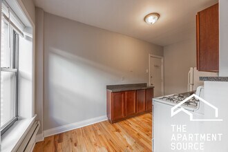 2844 N Orchard St, Unit 36 in Chicago, IL - Building Photo - Building Photo