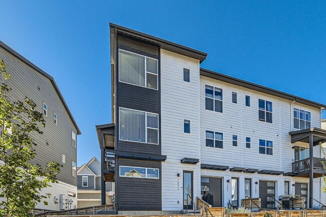 property at 2092 Alcott Way