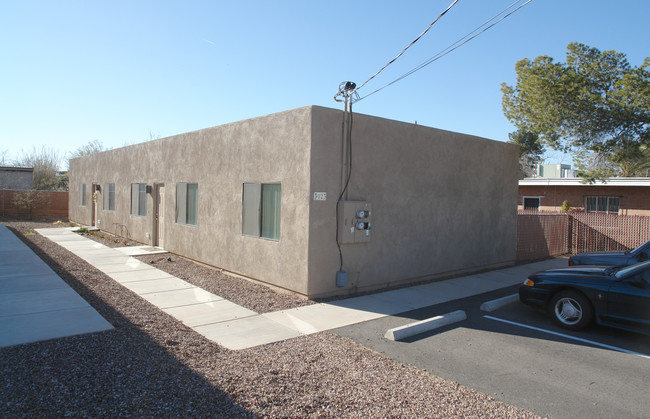 3011-3023 N Sycamore Ave in Tucson, AZ - Foto de edificio - Building Photo