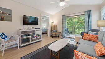 562 Blue Stem Dr in Pawleys Island, SC - Building Photo