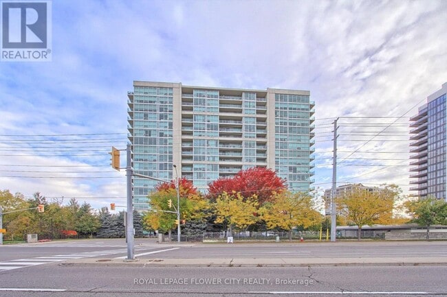 1055 Southdown Rd in Mississauga, ON - Building Photo - Building Photo