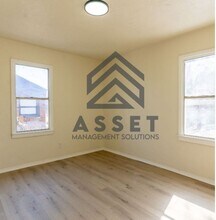 422 E Northrup Dr in Midwest City, OK - Building Photo - Building Photo