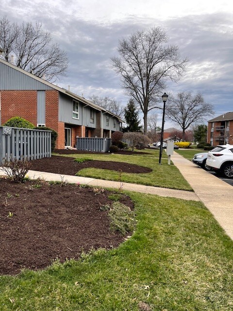 96 Van Buren Rd in Voorhees, NJ - Building Photo - Building Photo