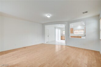40 Fundy Ave in Las Vegas, NV - Building Photo - Building Photo
