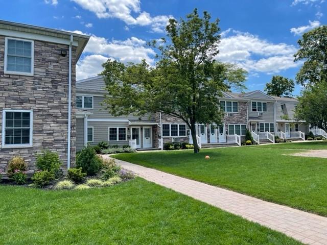 25 Fairfield Way in Commack, NY - Building Photo - Building Photo