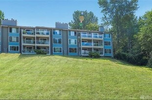 Lea Hill Condominiums in Auburn, WA - Building Photo