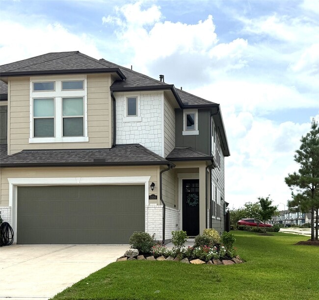 property at 5504 Hyde Park Dr