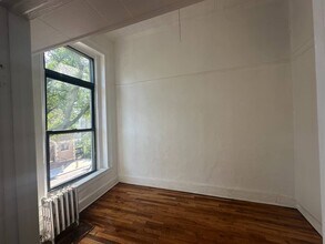 33 Woodhull St in Brooklyn, NY - Building Photo - Building Photo