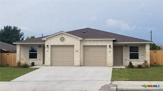200 Lowes Blvd in Killeen, TX - Building Photo