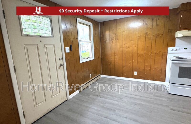 122 Maple Ln in Churubusco, IN - Building Photo