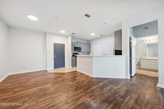 13364 Beach Blvd in Jacksonville, FL - Building Photo - Building Photo