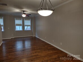 626 Raya Ct in Charlotte, NC - Foto de edificio - Building Photo