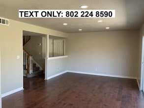 2070 Kasten St in Simi Valley, CA - Building Photo - Building Photo
