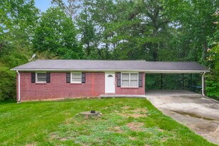 4150 Rocky Face Dr in Douglasville, GA - Building Photo
