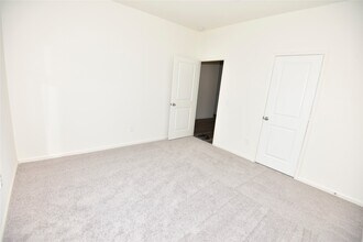 21659 Cottage Ln in New Caney, TX - Building Photo - Building Photo