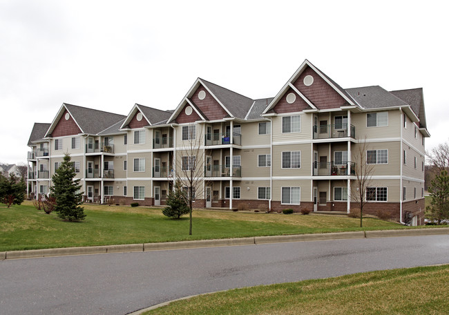 Monument Ridge Estates in Inver Grove Heights, MN - Foto de edificio - Building Photo