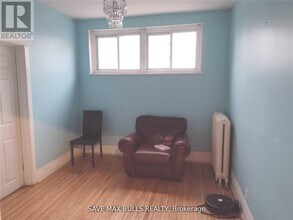 285 King St W in Hamilton, ON - Building Photo - Building Photo