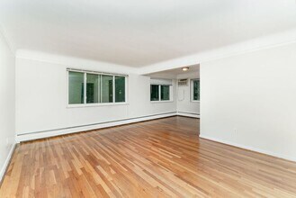3525 Linwood Ave in Cincinnati, OH - Building Photo - Building Photo