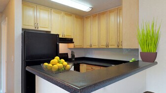 Crossroads in Concord, CA - Building Photo