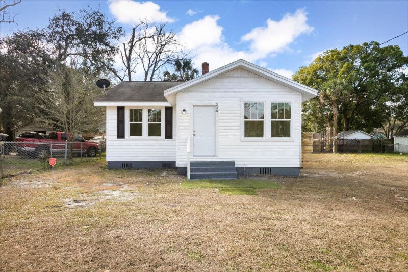 238 E 45th St in Jacksonville, FL - Building Photo