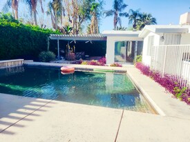 72883 Sierra Vista Dr in Palm Desert, CA - Building Photo