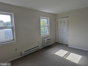 2886 Limekiln Pike in Glenside, PA - Foto de edificio - Building Photo