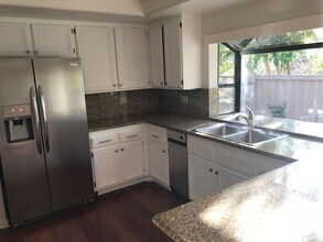 637 Arroyo Oaks Dr in Westlake Village, CA - Building Photo - Building Photo